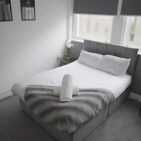 Quiet & Comfortable Apartment In Business District Liverpool Exterior photo