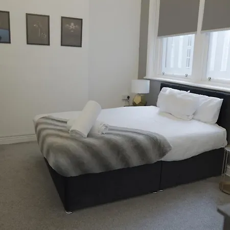 Quiet & Comfortable Apartment In Business District Liverpool Exterior photo