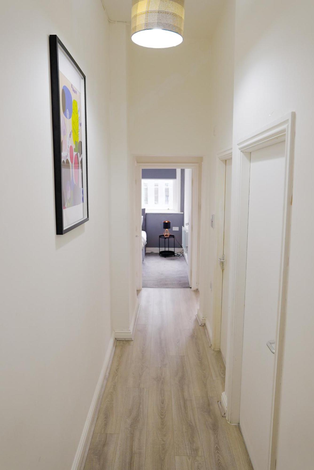 Quiet & Comfortable In Business District Liverpool