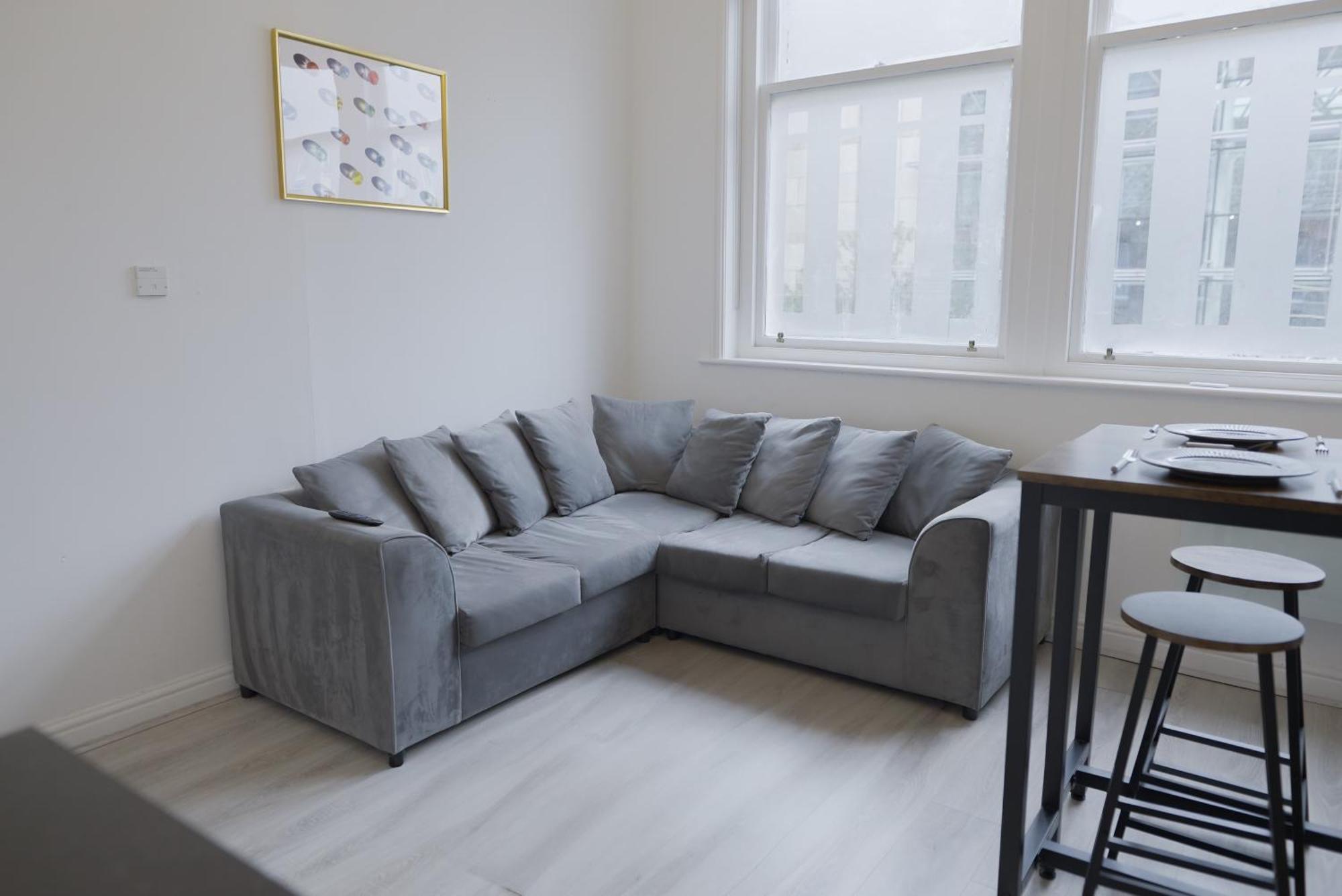 Apartment Quiet & Comfortable In Business District *